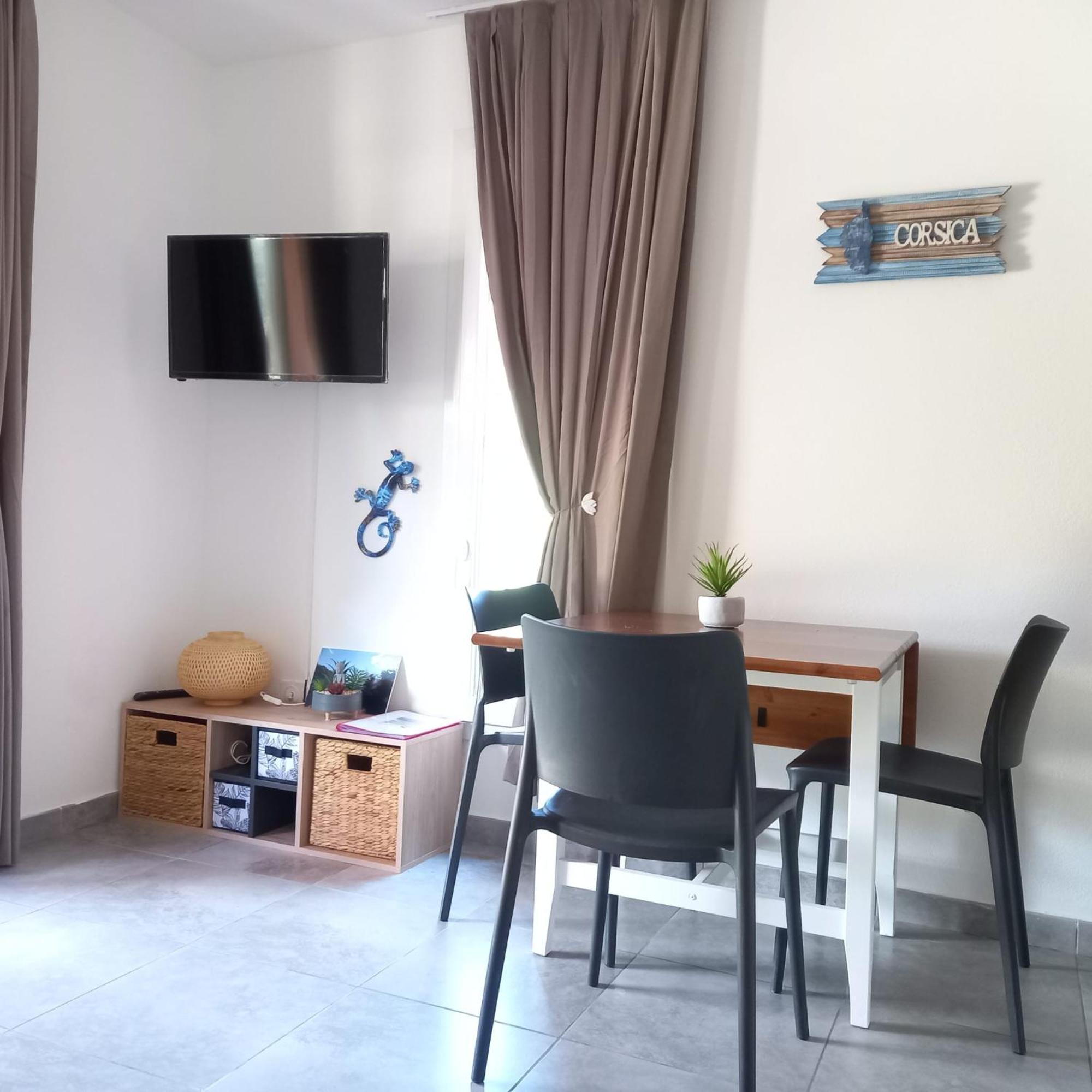 Residence Hoteliere Les Hameaux De Saint Cyprien 25 M2 Lecci Eksteriør billede