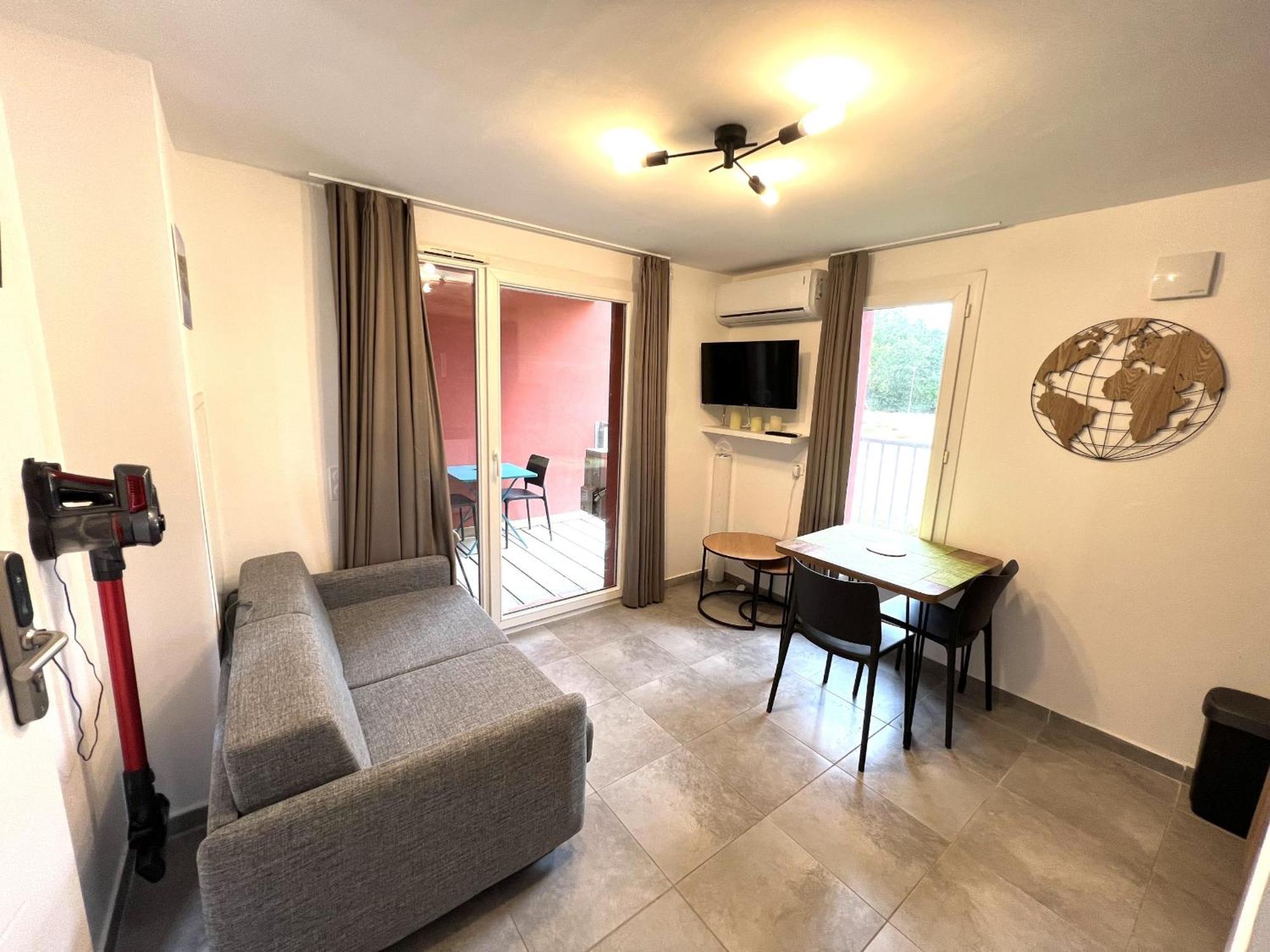Residence Hoteliere Les Hameaux De Saint Cyprien 25 M2 Lecci Eksteriør billede