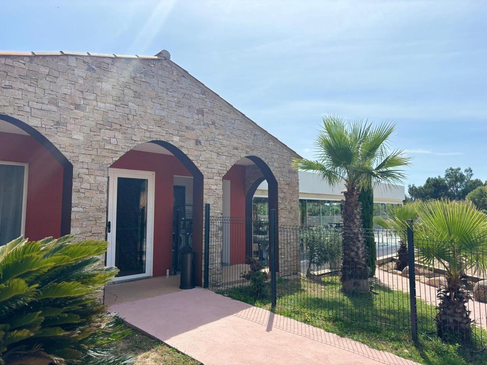 Residence Hoteliere Les Hameaux De Saint Cyprien 25 M2 Lecci Eksteriør billede