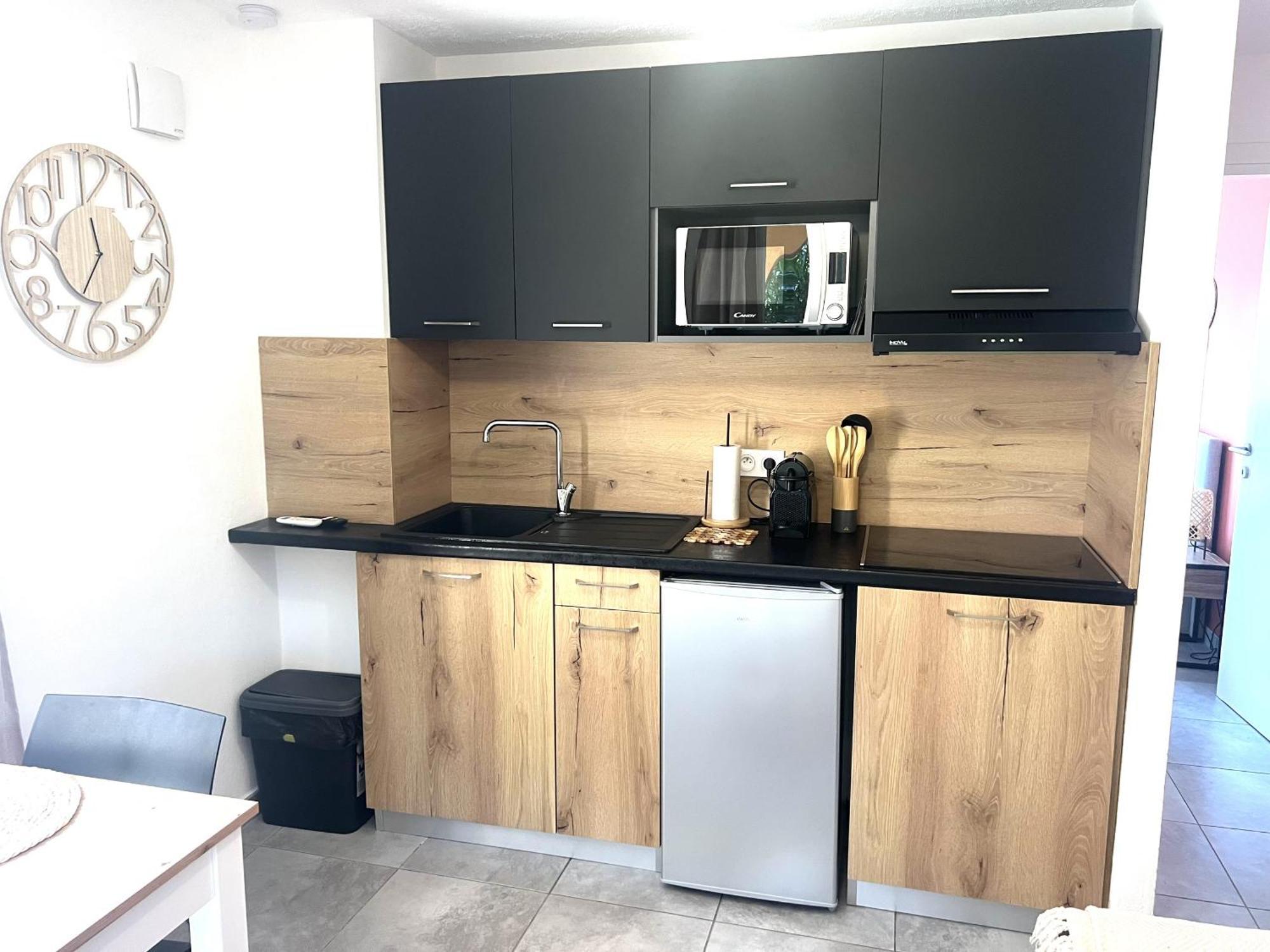 Residence Hoteliere Les Hameaux De Saint Cyprien 25 M2 Lecci Eksteriør billede