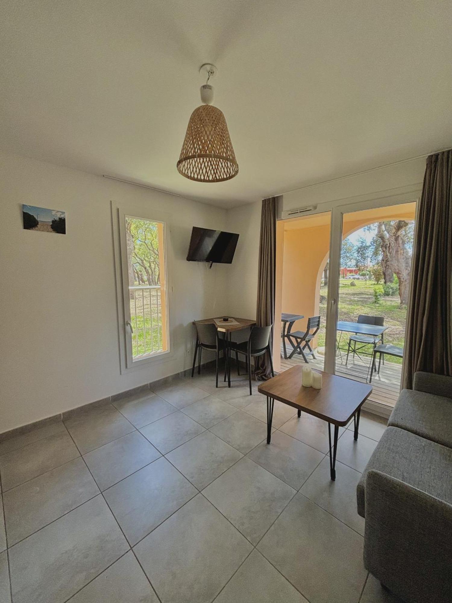 Residence Hoteliere Les Hameaux De Saint Cyprien 25 M2 Lecci Eksteriør billede